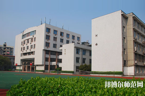 武漢中等職業(yè)藝術學校2