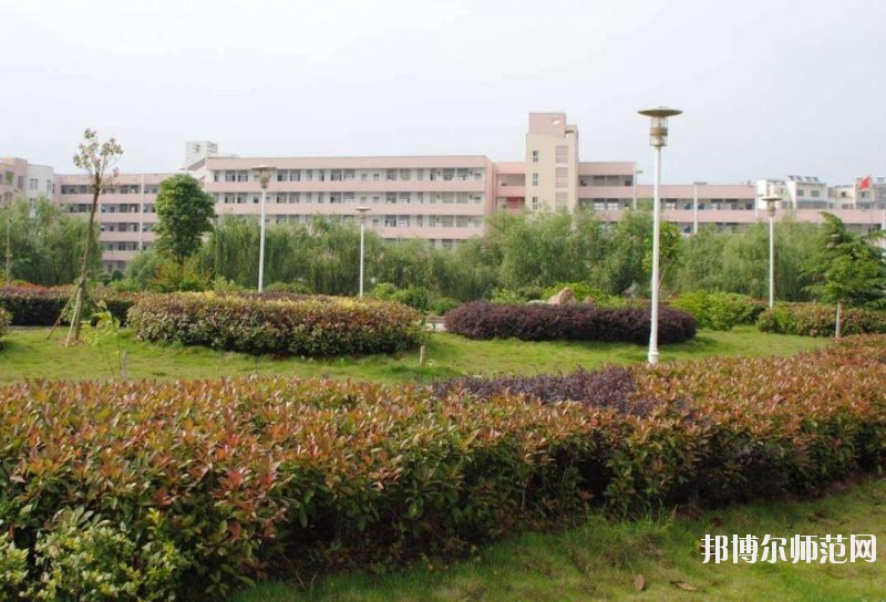 廣州2020年中專幼師學(xué)?？梢钥即髮? width=