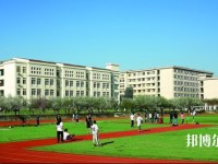 南京市2020年中專幼師學(xué)?？梢钥即髮? /><b>南京市2020年中專幼師學(xué)校可以考大專嗎</b><span>2019-12-24 13:45</span><p>南京市2020年中專幼師學(xué)?？梢钥即髮?中專幼師學(xué)校畢業(yè)的同學(xué)當(dāng)然是可以考大專院校的。畢竟現(xiàn)在社會(huì)的就業(yè)競(jìng)爭(zhēng)壓力是很大的，</p></a></li>
            <li><a href=