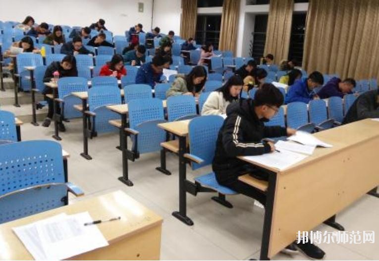 廣州2020年幼師學(xué)校中專升大?？际裁? width=