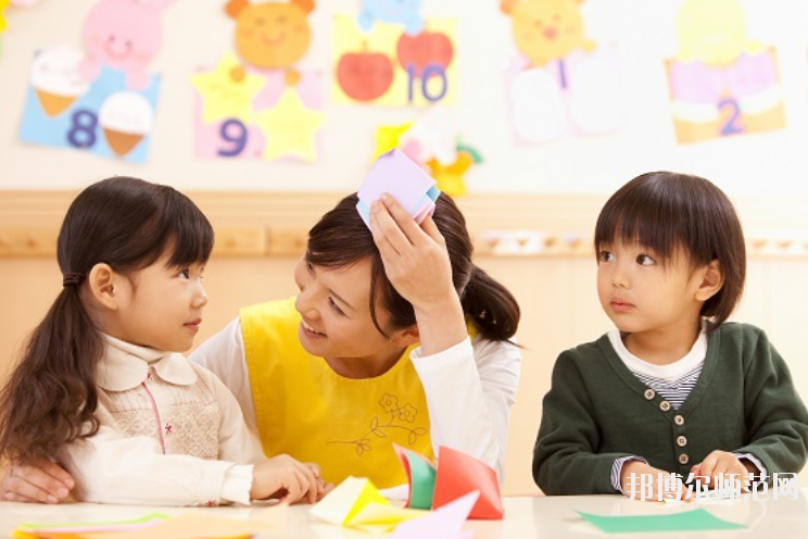 南昌2020年中專幼師學?？梢钥即髮? width=