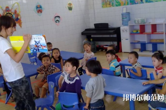 十堰2020年幼師學校都有什么專業(yè)適合男生