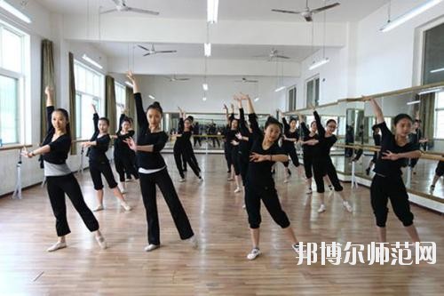 惠州2021年中專幼師學(xué)?？梢钥即髮? width=